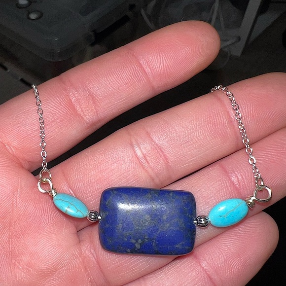 New Boutique Turquoise Stone Blue and Silver Necklace - Picture 3 of 7